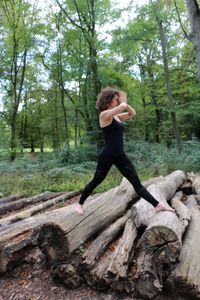yogalehrerin-isabelle-yoga-anjali-mudra-natur-libelleyoga.de-2030